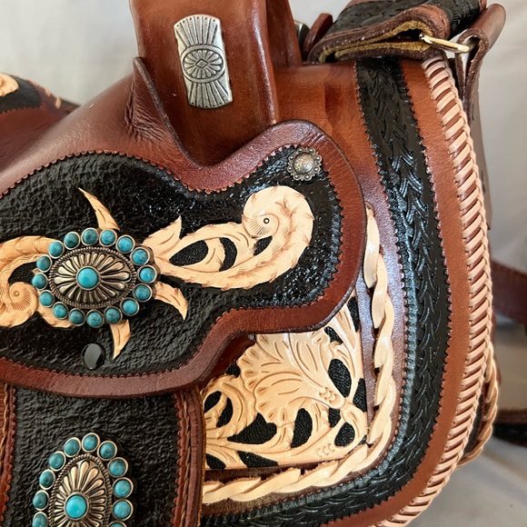 Mustang Western Saddle Purse, Handmade in USA by JohnPaul Leatherworks NWOT - Picture 6 of 15
